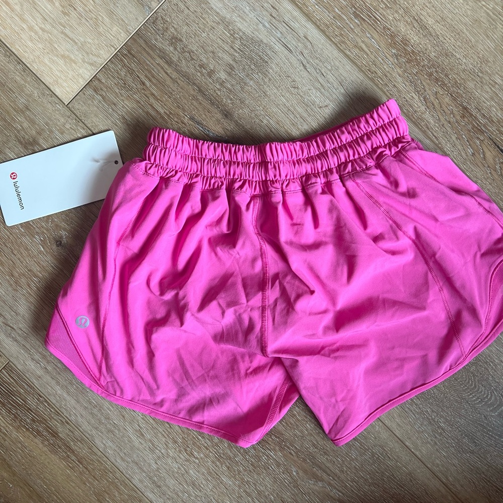 lululemon athletica Hotty Hot sonic pink 4” size 2 shorts